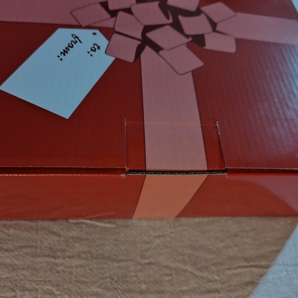 Set of 4 Temptations by Tara Ren and Pink Salad, Dessert Snack plates. - Picture 13 of 15